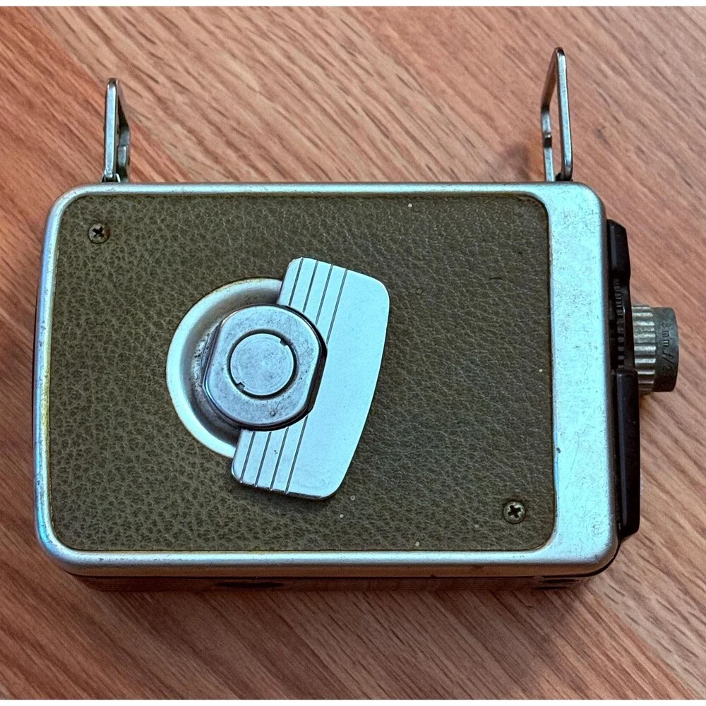 Vintage Kodak Brownie 8mm Movie Camera – Retro 1950s Collectible